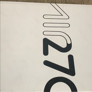 I’m selling Nike air 270